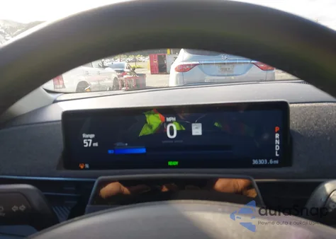 2023 Ford Mustang Mach-E Premium z USA, uszkodzony, nr VIN 3FMTK3R75PMA80665